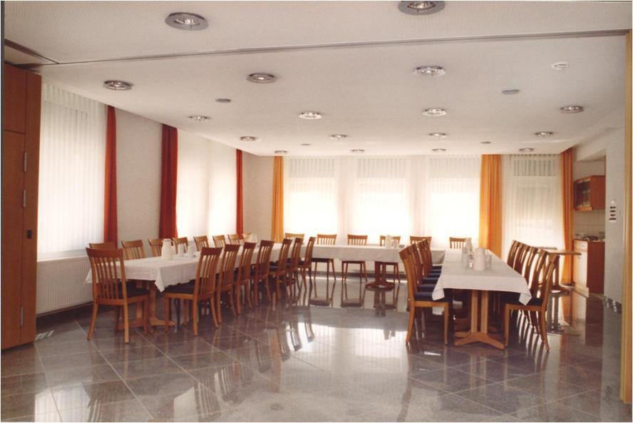 Hotel Gasthof Schuetzen Gbr Laupheim Exterior photo